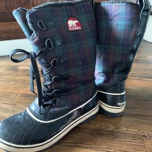 SOREL Waterproof Boots in Plaid, Sz 8